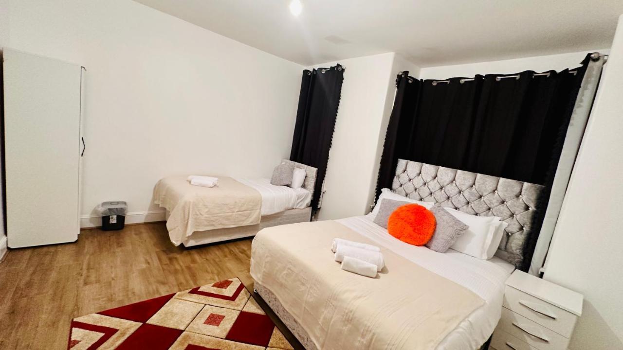 City Lodge Excel Londra Exterior foto